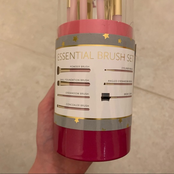 NWT - Makeup Brush Set - Picture 2 of 2